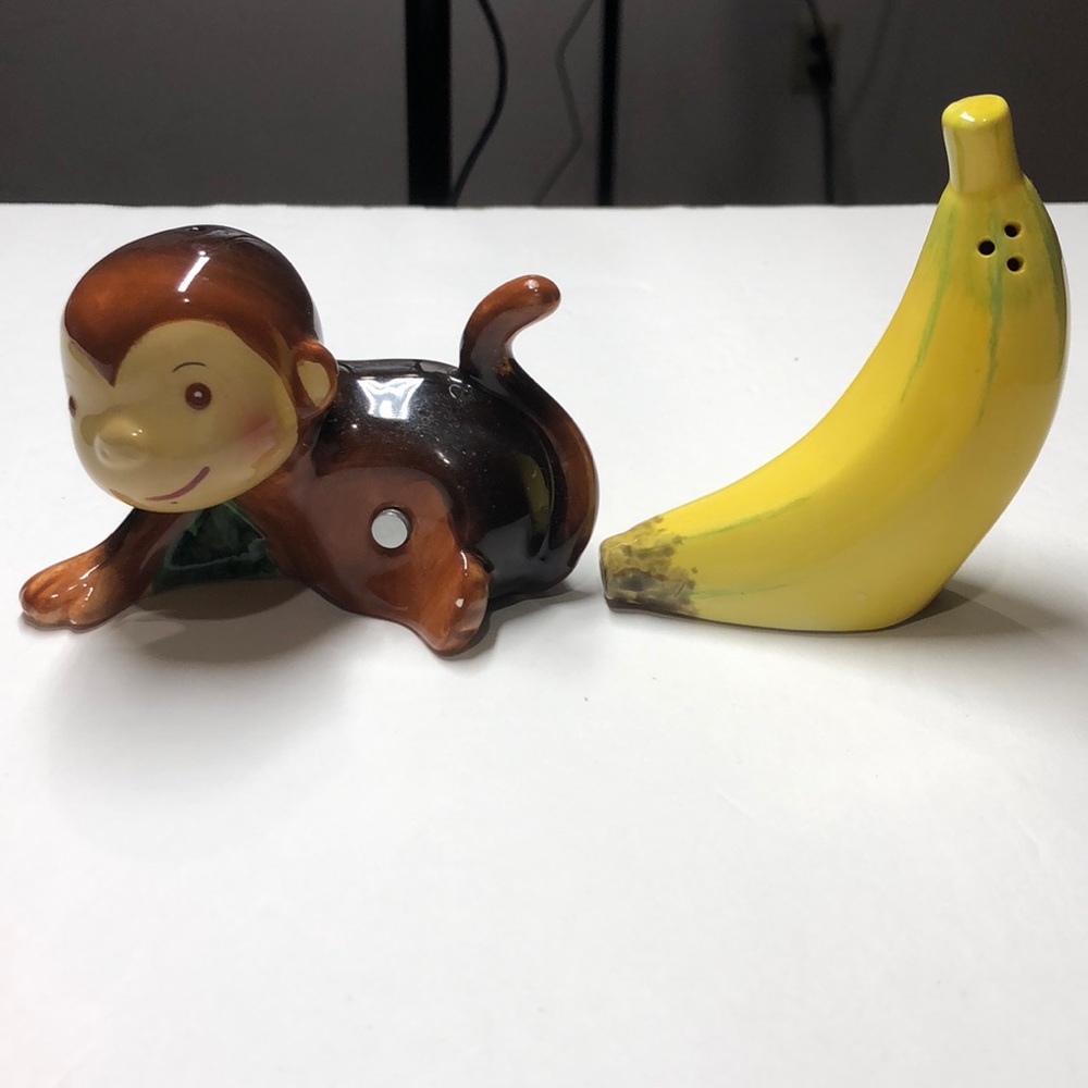Monkey and Banana Salt & Pepper shaker - Picture 2 of 7
